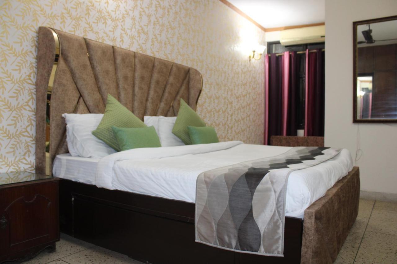 Awasthi Kozi Stays B&B - Closest To Vfs New Delhi Eksteriør billede