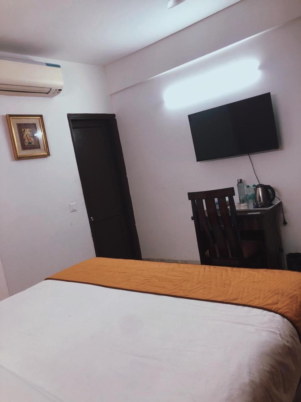 Awasthi Kozi Stays B&B - Closest To Vfs New Delhi Eksteriør billede