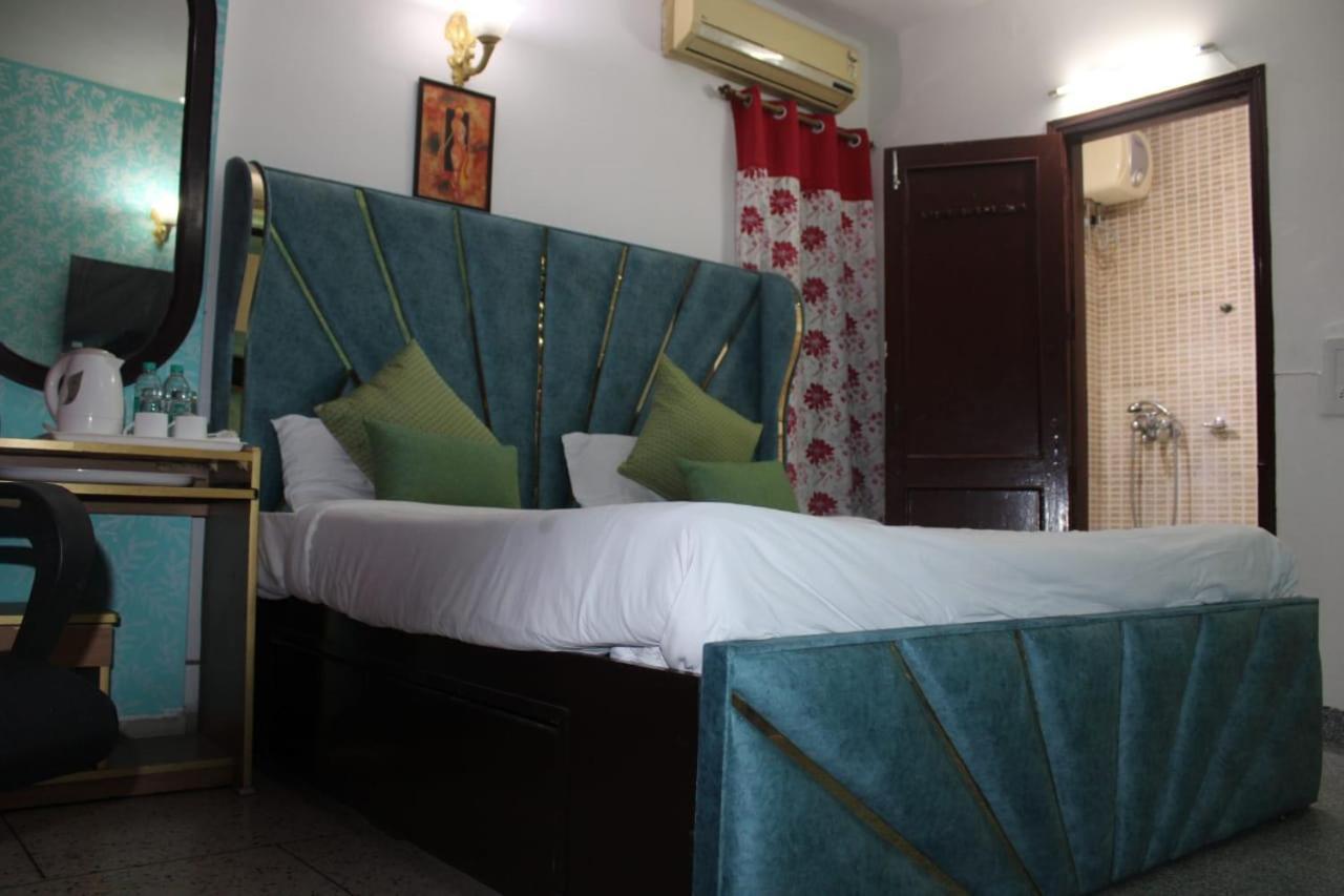 Awasthi Kozi Stays B&B - Closest To Vfs New Delhi Eksteriør billede